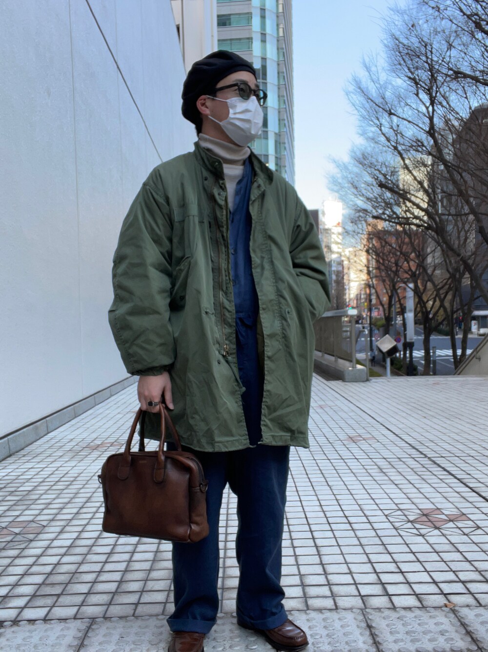 「休日スタイル、冬コーデ、大人カジュアル、古着MIX、大人コーデ、オトナカジュアル、モッズコート、M65、古着、つなぎ、きれいめカジュアル、冬、モノトーンコーデ」｜「usedのアイテム（モッズコート、グリーン系）」を使った、TAKUMIXさん（メンズ・170cm）の冬コーディネートの1枚目の写真