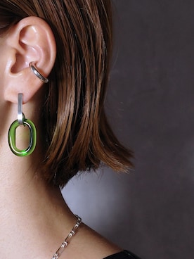 「アイテム（イヤーカフ）」を使った、ISOLATION JEWELRYさん（レディース・159cm）の夏コーディネート