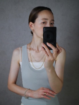 「アイテム（イヤーカフ）」を使った、ISOLATION JEWELRYさん（レディース・159cm）の秋コーディネート
