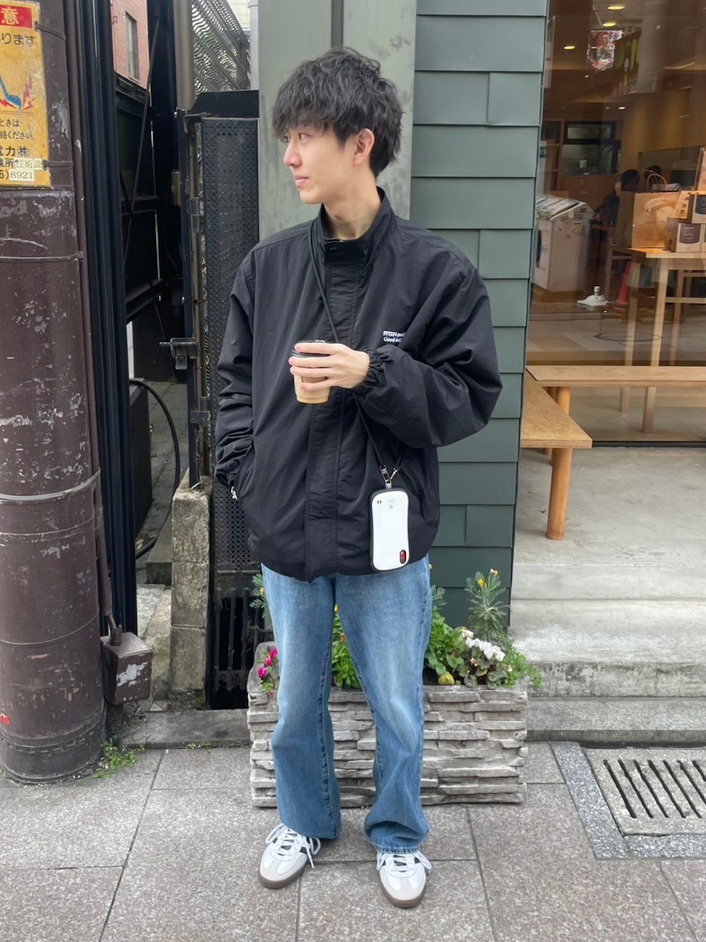 FFEIN(フェイン)】スタンドカラーナイロンジップアップジャケットを 【FFEIN（フェイン）】スタンドカラーナイロンジップアップジャケット
