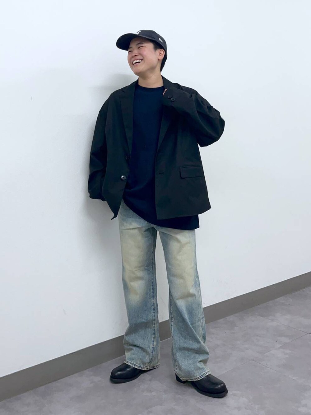 「低身長、個性派、ラフ、デート/ロマンティック、差し色コーデ、高見え、リラックス、ベーシック/シンプル、オーバーサイズ、ワイドパンツ、ロンT、Tシャツ、シャツ、ジャケット、アウター」｜「RAGEBLUEの【Healthknit/ヘルスニット】シンカー無地3Pソックス（ソックス/靴下、その他）」を使った、shuさん（メンズ・159cm）の春コーディネートの1枚目の写真