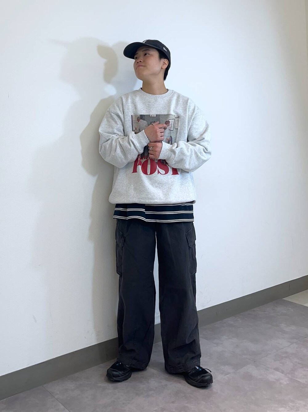 「低身長、個性派、ラフ、デート/ロマンティック、差し色コーデ、高見え、リラックス、ベーシック/シンプル、オーバーサイズ、ワイドパンツ、ロンT、Tシャツ、シャツ、カーディガン、ニット」｜「RAGEBLUEの【Healthknit/ヘルスニット】シンカー無地3Pソックス（ソックス/靴下、その他）」を使った、shuさん（メンズ・159cm）の冬コーディネートの1枚目の写真