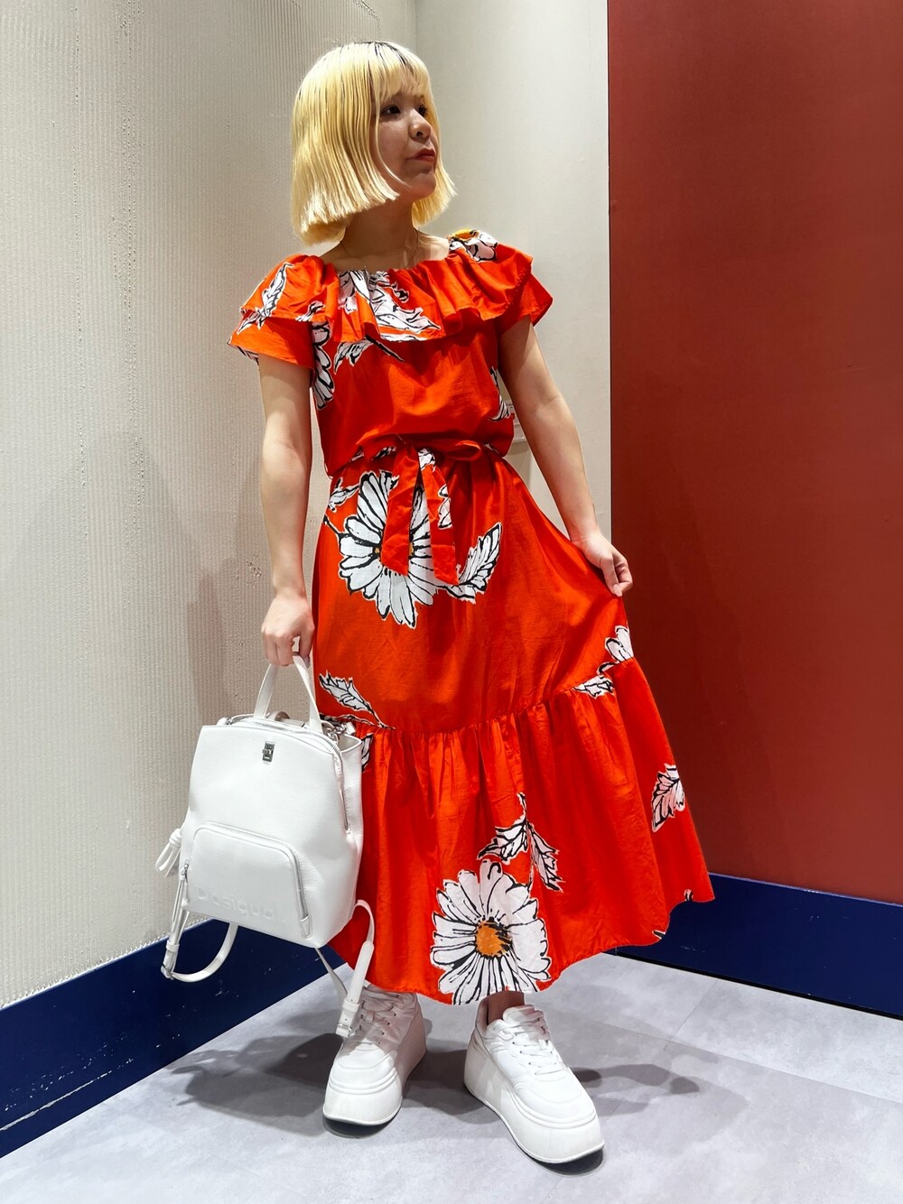 Desigual（デシグアル）の「マーガレット フリル ミディワンピース