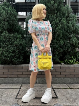 「アイテム（ボディバッグ/ウエストポーチ）」を使った、Desigual ディアモール STAFFさん（レディース・151cm）の春コーディネート