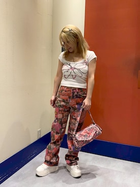 「Desigual（デシグアル）のバタフライフラワー刺繍風グラフィックT（T Shirts、ホワイト系）」を使った、Desigual ディアモール STAFFさん（メンズ・178cm）の夏コーディネート