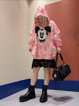 「Desigual（デシグアル）のアイテム（スウェット）」を使った、Desigual ディアモール STAFFさん（レディース・151cm）の夏コーディネート