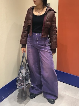 「アイテム（パンツ、レッド系）」を使った、Desigual ディアモール STAFFさん（レディース・161cm）の秋コーディネート