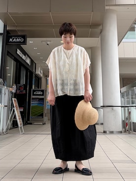 「かぐれ（カグレ）のコットンガーゼ刺繍2WAYブラウス（シャツ/ブラウス、ホワイト系）」を使った、いわぶさん（レディース・168cm）の夏コーディネート