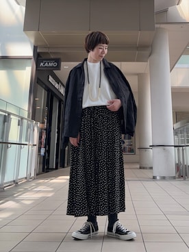 「かぐれ（カグレ）の『ユニセックス』リネンカバーオール（カバーオール、ブラック系）」を使った、いわぶさん（レディース・168cm）の春コーディネート