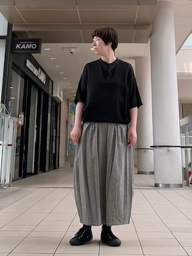 「かぐれ（カグレ）のコットンリネンポケットプルオーバー（シャツ/ブラウス、ブラック系）」を使った、いわぶさん（レディース・168cm）の夏コーディネート