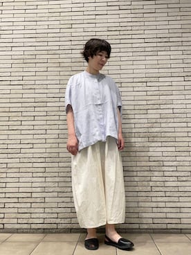 リネンスクエアケープシャツを使った人気ファッションコーディネート