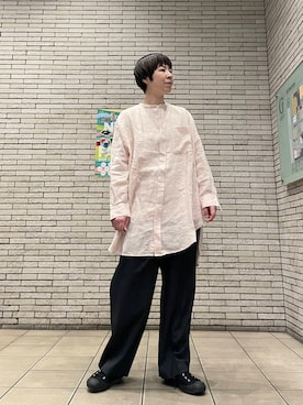「ブラウスが主役の春コーデ」｜岩部恵さん（レディース・168cm）の春コーディネート