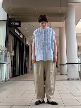 「かぐれ（カグレ）のリネンフリルフレンチシャツ（シャツ/ブラウス、ブルー系）」を使った、いわぶさん（レディース・168cm）の夏コーディネート