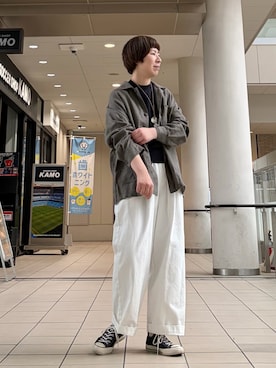 「かぐれ（カグレ）の『ユニセックス』リネンカバーオール（カバーオール、グレー系）」を使った、いわぶさん（レディース・168cm）の春コーディネート
