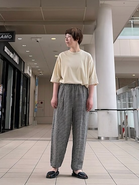 「かぐれ（カグレ）のワイドTシャツ（Tシャツ/カットソー、イエロー系）」を使った、いわぶさん（レディース・168cm）の春コーディネート