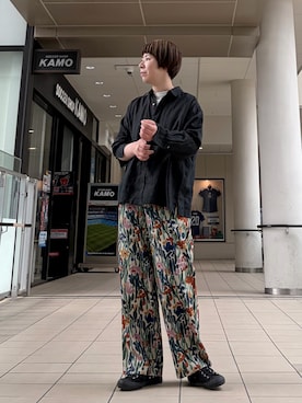 「かぐれ（カグレ）のリネンレギュラーボックスシャツ（シャツ/ブラウス、ブラック系）」を使った、いわぶさん（レディース・168cm）の春コーディネート