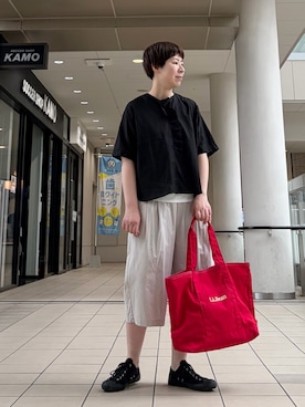 「かぐれ（カグレ）のコットンリネンフリルプルオーバー（シャツ/ブラウス、ブラック系）」を使った、いわぶさん（レディース・168cm）の夏コーディネート