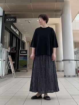 「かぐれ（カグレ）のリネン半袖クルーネックニット（ニット/セーター、ブラック系）」を使った、いわぶさん（レディース・168cm）の夏コーディネート