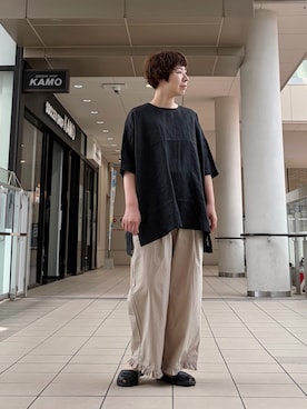 「かぐれ（カグレ）のリネンワイドプルオーバーシャツ（シャツ/ブラウス、ブラック系）」を使った、いわぶさん（レディース・168cm）の夏コーディネート