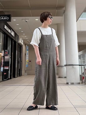 「かぐれ（カグレ）のリネンサロペット（サロペット/オーバーオール、グレー系）」を使った、いわぶさん（レディース・168cm）の春コーディネート