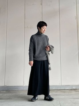 「かぐれ（カグレ）のペルータッセルストール（マフラー）」を使った、いわぶさん（レディース・168cm）の冬コーディネート