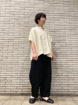 リネンスクエアケープシャツを使った人気ファッションコーディネート