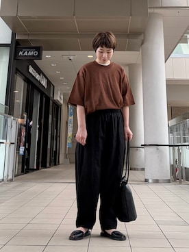 「EKAL（エカル）のハイゲージニットTシャツ（ニット/セーター、イエロー系）」を使った、いわぶさん（レディース・168cm）の春コーディネート