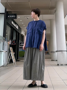 「かぐれ（カグレ）のリネンWポケットフレンチシャツ（シャツ/ブラウス、ブルー系）」を使った、いわぶさん（レディース・168cm）の夏コーディネート
