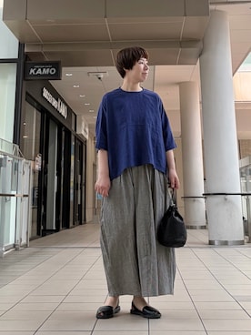 「かぐれ（カグレ）のリネンクルーネック半袖シャツ（シャツ/ブラウス、ブルー系）」を使った、いわぶさん（レディース・168cm）の夏コーディネート