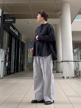 「かぐれ（カグレ）のリネンダブルポケットワイドシャツ（シャツ/ブラウス、ブルー系）」を使った、いわぶさん（レディース・168cm）の春コーディネート