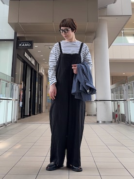 「かぐれ（カグレ）のリネンサロペット（つなぎ/オールインワン、ブラック系）」を使った、いわぶさん（レディース・168cm）の春コーディネート