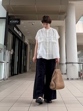 「かぐれ（カグレ）のコットンクロス刺しゅうワイドパンツ（その他パンツ、ブルー系）」を使った、いわぶさん（レディース・168cm）の夏コーディネート
