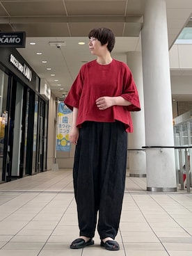 「かぐれ（カグレ）のリネンコットンフレアプルオーバー（シャツ/ブラウス、レッド系）」を使った、いわぶさん（レディース・168cm）の夏コーディネート