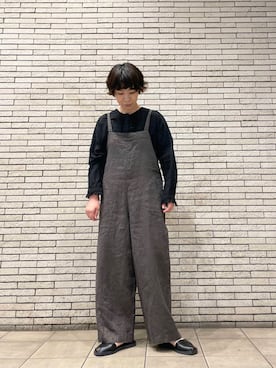 「アイテム（サロペット/オーバーオール）」を使った、岩部恵さん（レディース・168cm）の夏コーディネート