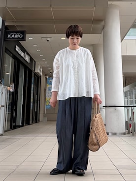 「かぐれ（カグレ）のコットンエンブロイダリーAラインシャツ（シャツ/ブラウス、ホワイト系）」を使った、いわぶさん（レディース・168cm）の夏コーディネート