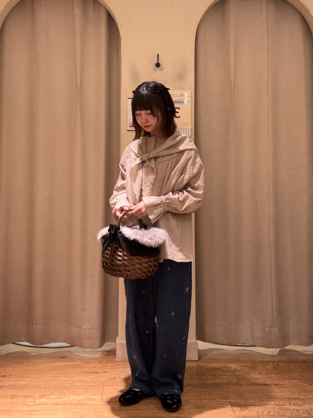「Samansa Mos2、kazumiコラボ、Kazumi×Samansa Mos2、カジュアルガーリー、ガーリーコーデ、パンツコーデ、低身長コーデ」｜「Samansa Mos2のアイテム（シャツ/ブラウス、ベージュ系）」を使った、とあさん（レディース・146cm）の夏コーディネートの1枚目の写真