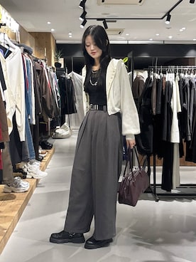 「アイテム（ボストンバッグ、レッド系）」を使った、meiさん（レディース・167cm）の秋コーディネート