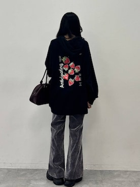 「Anui（アニュイ）の【UNISEX/3サイズ展開】ベルベットフレアデニム（デニムパンツ）」を使った、meiさん（レディース・167cm・20代）の夏コーディネート