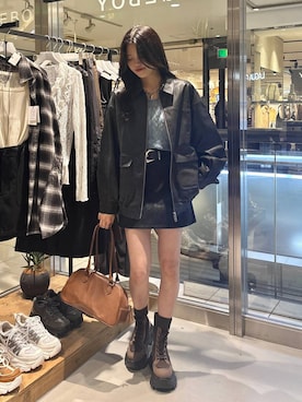 「アイテム（ボストンバッグ）」を使った、meiさん（レディース・167cm）の秋コーディネート