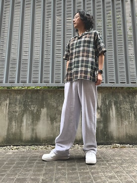 TTT MSWのスウェットパンツを使った人気ファッション