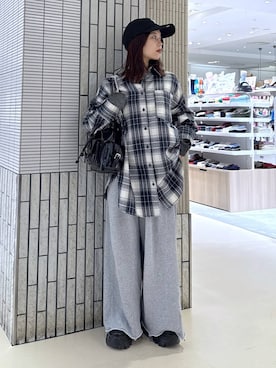 「PAGEBOY（ページボーイ）のサイドタックルーズウラケパンツ/イージーパンツ【4color・2size】（スウェットパンツ）」を使った、emiri0712さん（レディース・147cm）の秋コーディネート