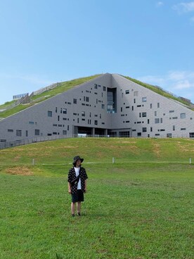「NET（ネット）のアイテム（帽子）」を使った、吳承霖さん（メンズ・167cm）の秋コーディネート