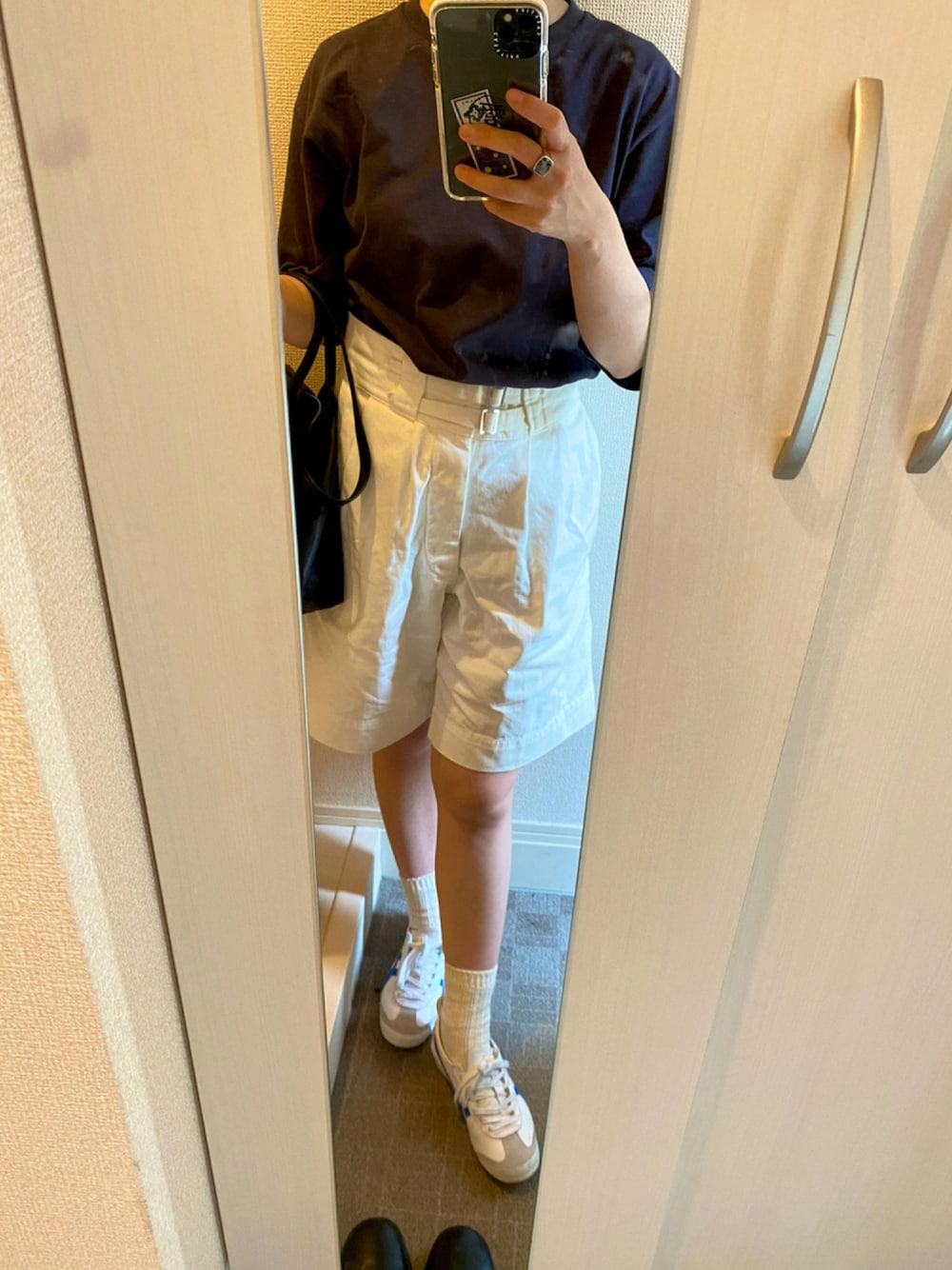 「休日スタイル、古着MIX、軍物、バトナー、オニツカタイガー、グルカパンツ」｜「LONGCHAMPの【LONGCHAMP】 ロンシャン LE PLIAGE CUIR 1512（ハンドバッグ、ブラック系）」を使った、aih0307さん（レディース・155cm）の夏コーディネートの1枚目の写真