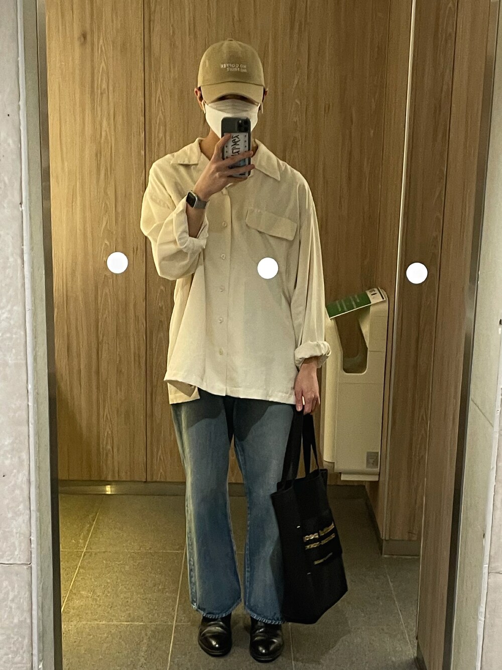 「春夏コーデ、オトナカジュアル、きれいめカジュアル、オーバーサイズ、休日スタイル、古着MIX、オープンカラーシャツ、レーヨンシャツ、ワイドデニム、古着、キャップ」｜「Graphpaperのアイテム（デニムパンツ、ブルー系）」を使った、ゆーさん（メンズ・167cm）の春コーディネートの1枚目の写真