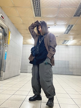「camのアイテム（Pants、シルバー系）」を使った、Gin さん（レディース・150cm）の秋コーディネート