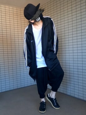 堀田(ほった)さんの「フェイスカバー  スリーストライプス 3枚組 [FACE COVER 3-Stripes 3-PACK] アディダス」を使ったコーディネート