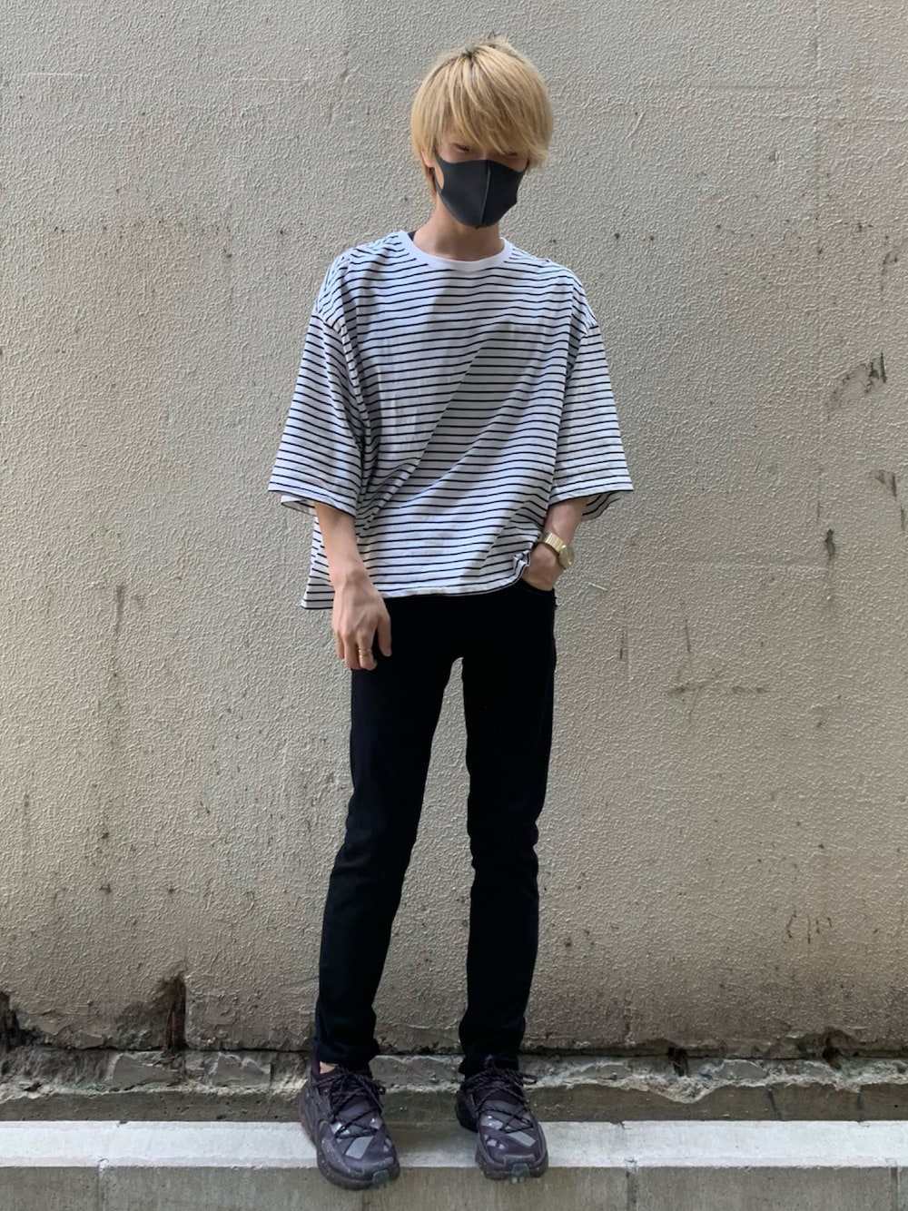「COLONY2139、GU、NIKE、UNDER COVER、ボーダー、ボーダーTシャツ」｜「COLONY 2139の細ボーダー天竺BIGTシャツ/ビッグシルエットボーダーTシャツ（Tシャツ/カットソー、ホワイト系）」を使った、Necchiさん（メンズ・170cm）の夏コーディネートの1枚目の写真
