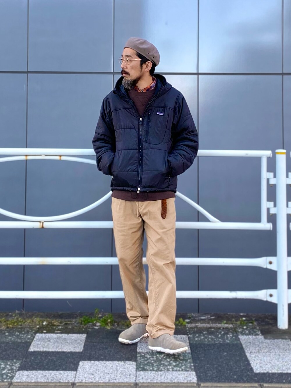 patagonia ダウンジャケット ベージュ/ネイビー patagonia ダウンジャケット ベージュ/ネイビー | APPS-BICENTENARIO