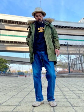 「ミリタリージャケット」｜「アイテム（ジャージ）」を使った、ヤギハシカズヒロさん（メンズ・181cm）の冬コーディネート