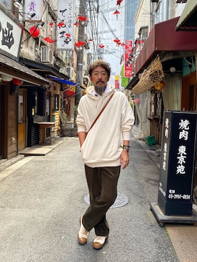 「CHAPS（チャップス）のアイテム（パンツ）」を使った、ヤギハシカズヒロさん（メンズ・181cm）の秋コーディネート